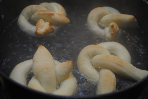 Pretzelsboiling Pretzelsboiling