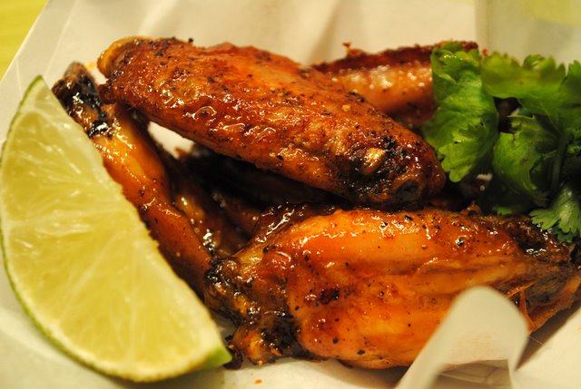 Srircha-hot-wings Srircha-hot-wings