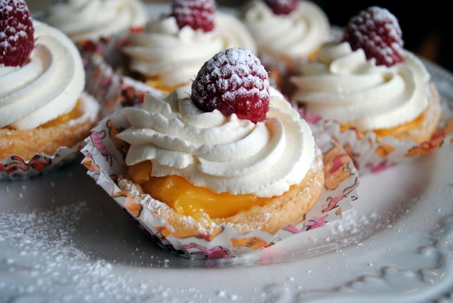 Lemon-tarts Lemon-tarts