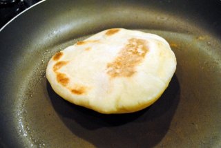 Pita-puffed-pan