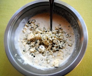 Blue cheese dressing