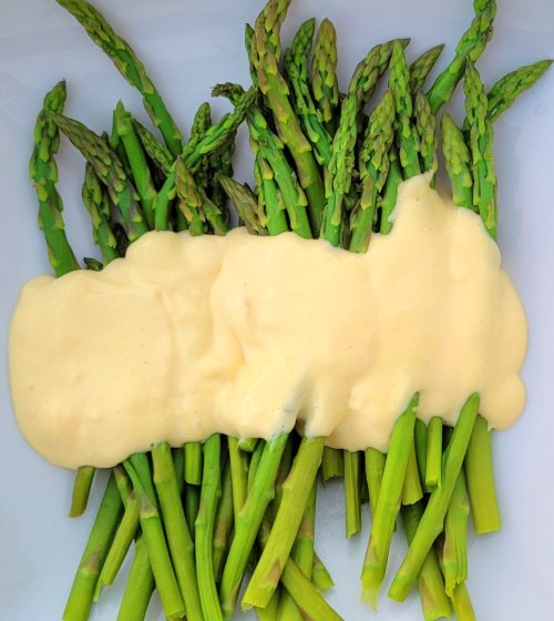 Hollandaise-asparagus-kona