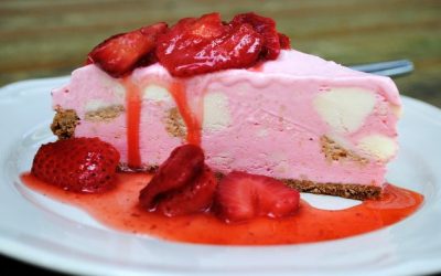 Strawberry Cheesecake Ice Cream Pie